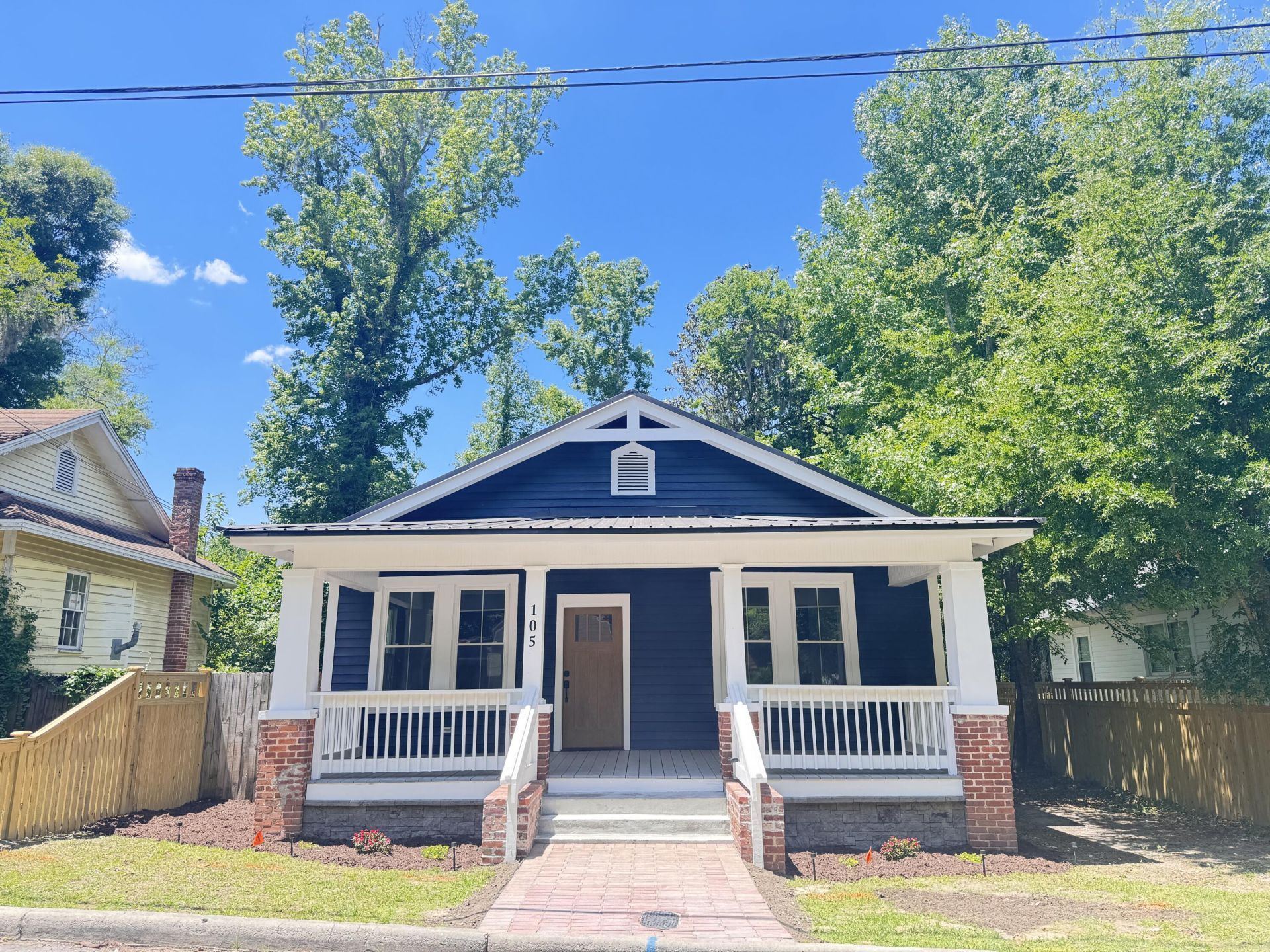 105 Tracy Street Photo 5