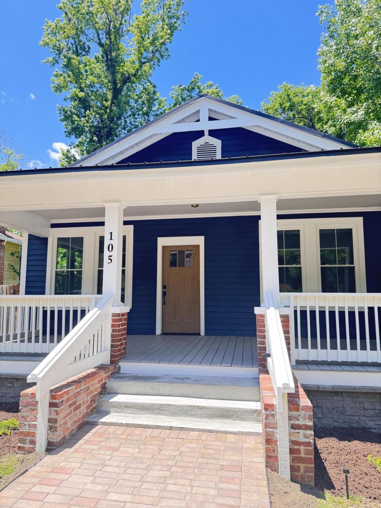 105 Tracy Street Photo 6