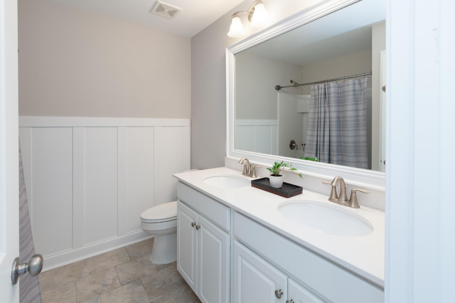 1024 Banker Court Photo 24