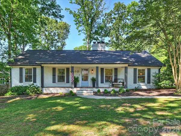 6610 Burlwood Road, Charlotte, NC 28211