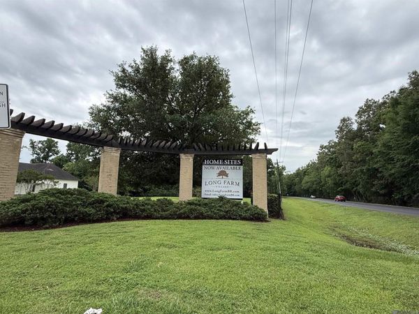 8522 Columbia Ct, Baton Rouge, LA 70817