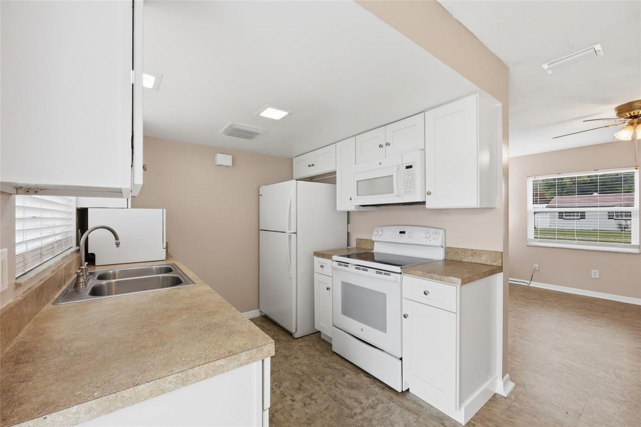 4048 Castlegate Drive, Orlando, FL 32839 Photo