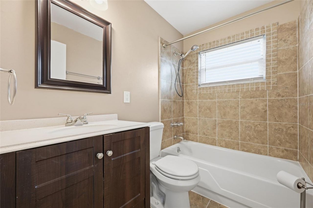 4048 Castlegate Drive, Orlando, FL 32839 Photo