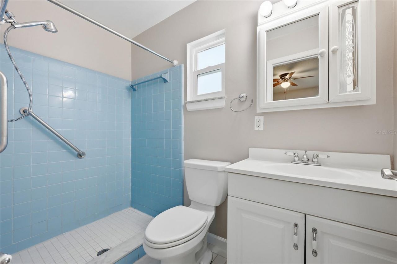 4048 Castlegate Drive, Orlando, FL 32839 Photo