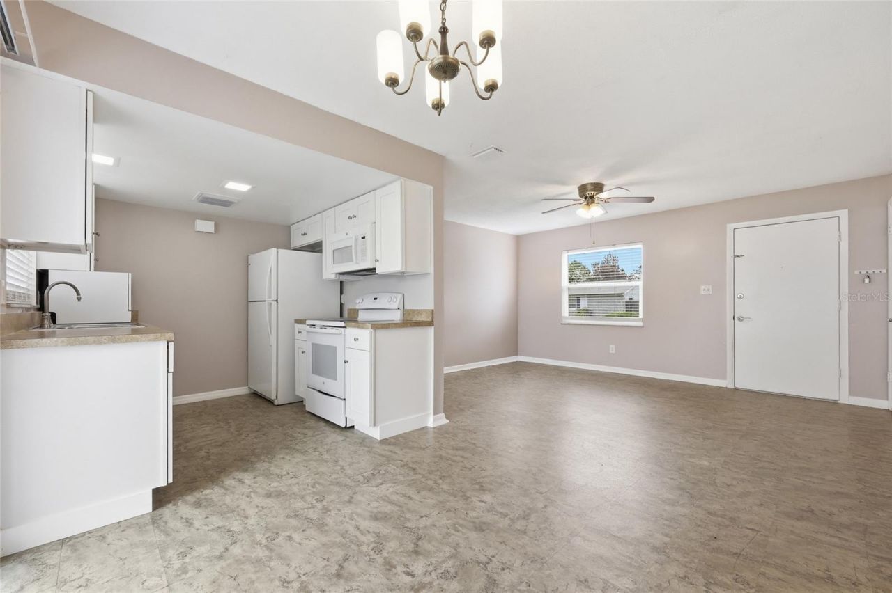 4048 Castlegate Drive, Orlando, FL 32839 Photo