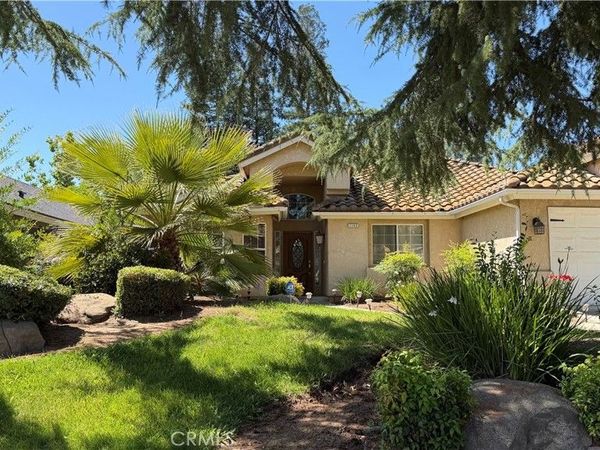 1145 E Woodhaven Lane, Fresno, CA 93720