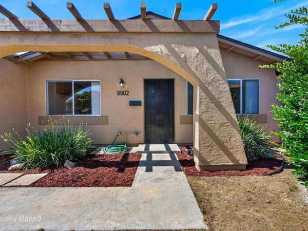 9902 Saddleback, Lakeside, CA 92040
