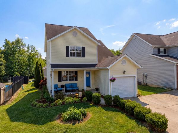 80 Palm Drive, Huntington, WV 25705