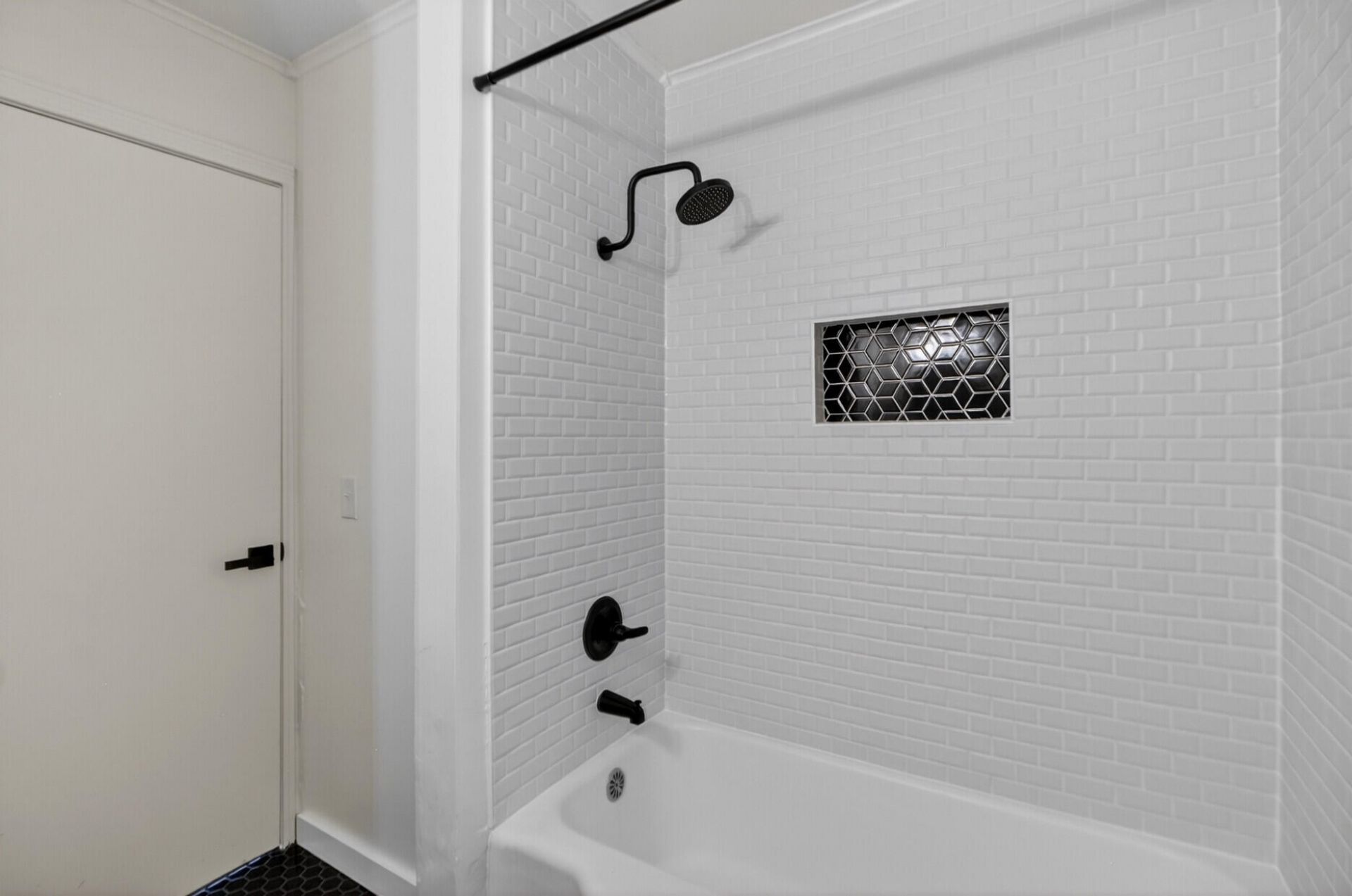 3018 Matipan Avenue Photo 22