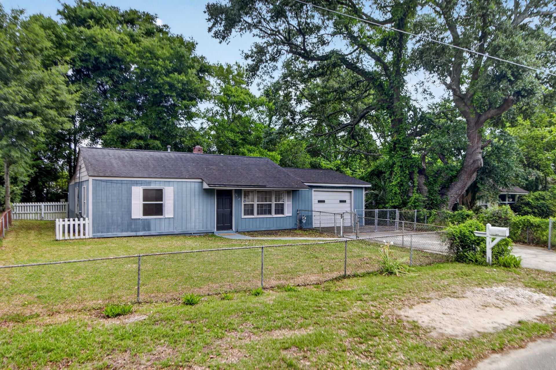 3018 Matipan Avenue Photo 4