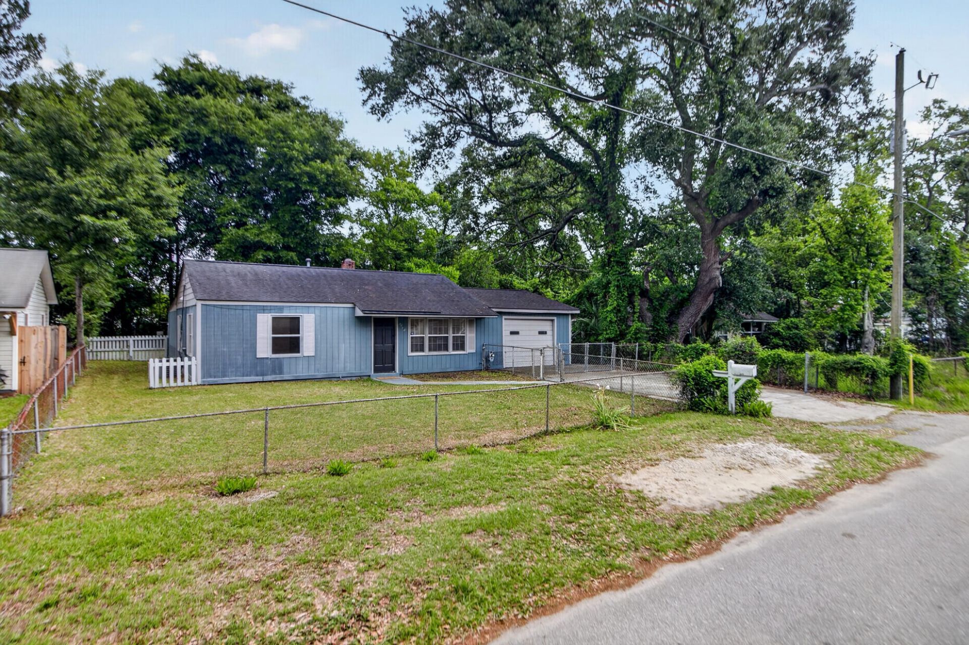 3018 Matipan Avenue Photo 5