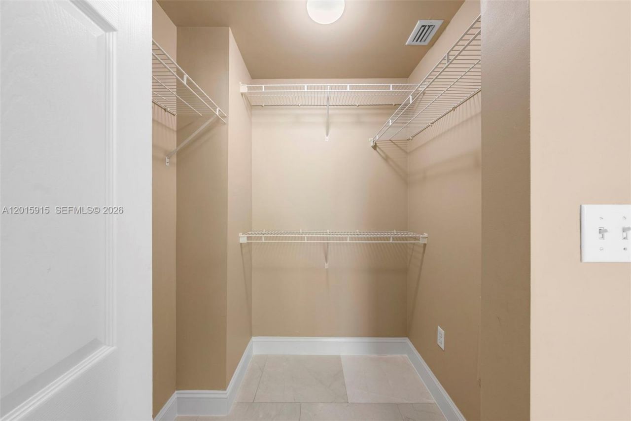 2000 N Bayshore Dr , Unit 307, Miami, FL 33137 Photo