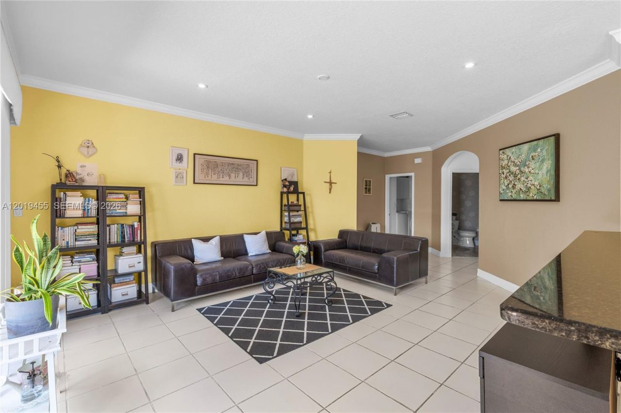 17047 NW 16th St, Pembroke Pines, FL 33028 Photo