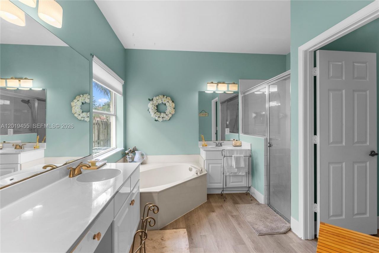 17047 NW 16th St, Pembroke Pines, FL 33028 Photo