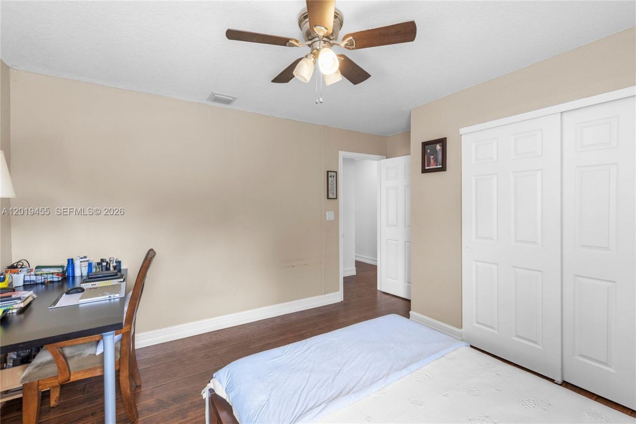 17047 NW 16th St, Pembroke Pines, FL 33028 Photo