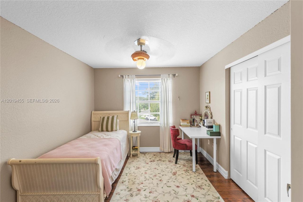 17047 NW 16th St, Pembroke Pines, FL 33028 Photo
