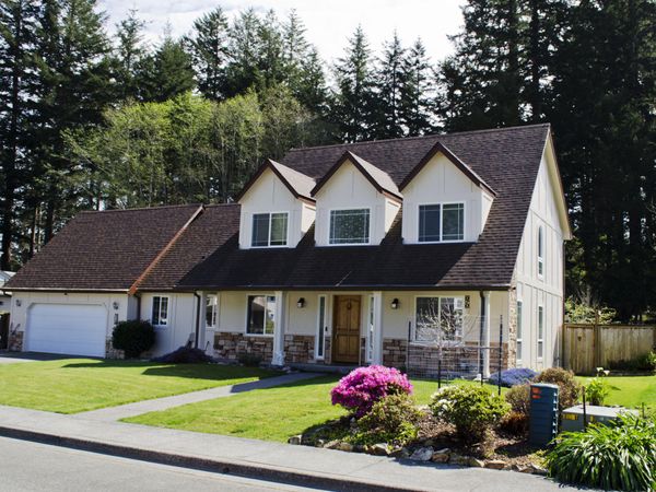 970 Helen Lane, Brookings, OR 97415