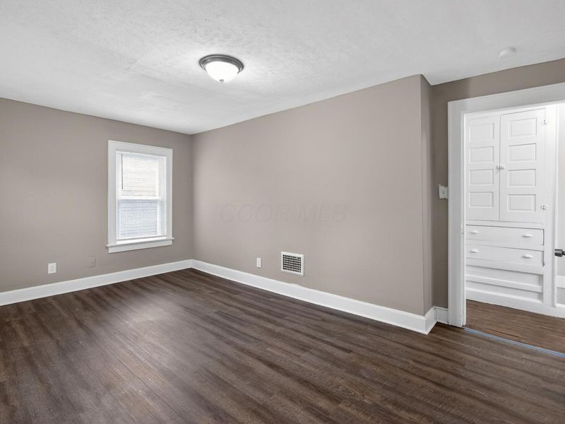 1389 Genessee Avenue , Columbus, OH 43211 Photo 10