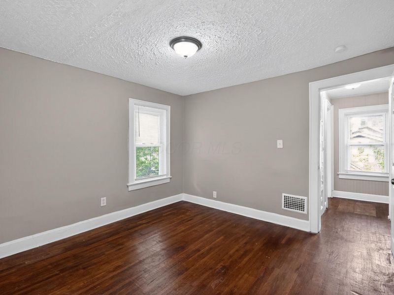 1389 Genessee Avenue , Columbus, OH 43211 Photo 15