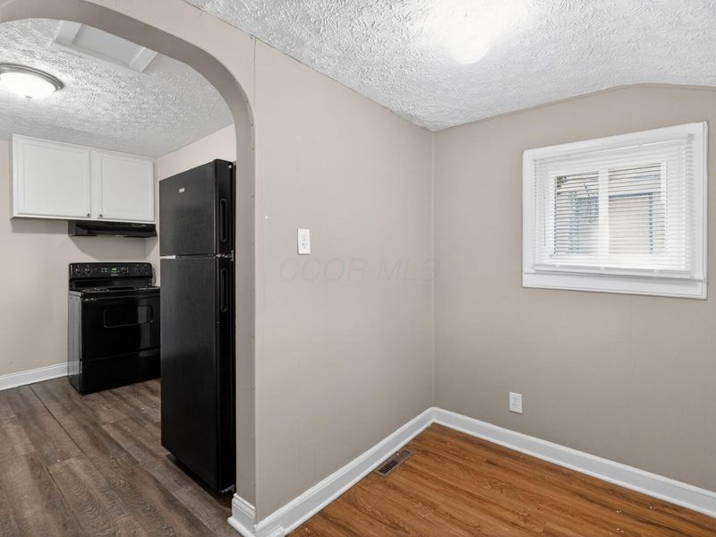 1389 Genessee Avenue , Columbus, OH 43211 Photo 18
