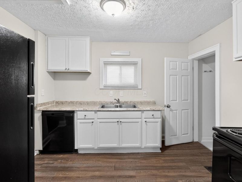 1389 Genessee Avenue , Columbus, OH 43211 Photo 19