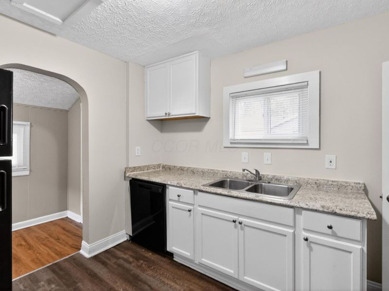 1389 Genessee Avenue , Columbus, OH 43211 Photo 21