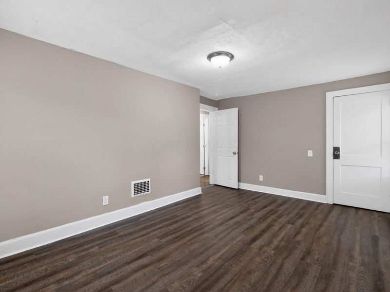 1389 Genessee Avenue , Columbus, OH 43211 Photo 23