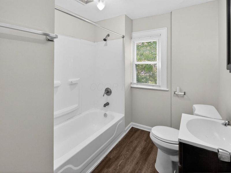 1389 Genessee Avenue , Columbus, OH 43211 Photo 25