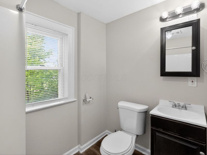 1389 Genessee Avenue , Columbus, OH 43211 Photo 27