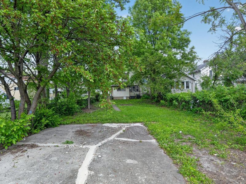 1389 Genessee Avenue , Columbus, OH 43211 Photo 7