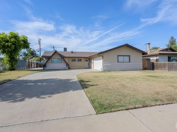 908 San Vicente Drive, Bakersfield, CA 93307