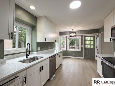 15208 Pasadena Avenue , Omaha, NE 68144