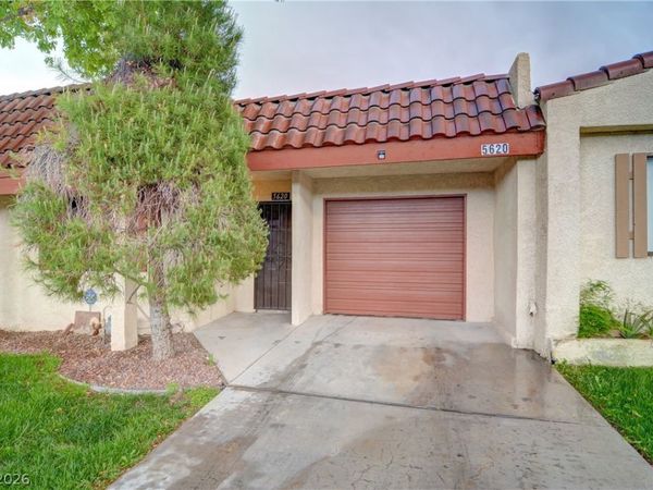5620 Hobble Creek Drive , Las Vegas, NV 89120
