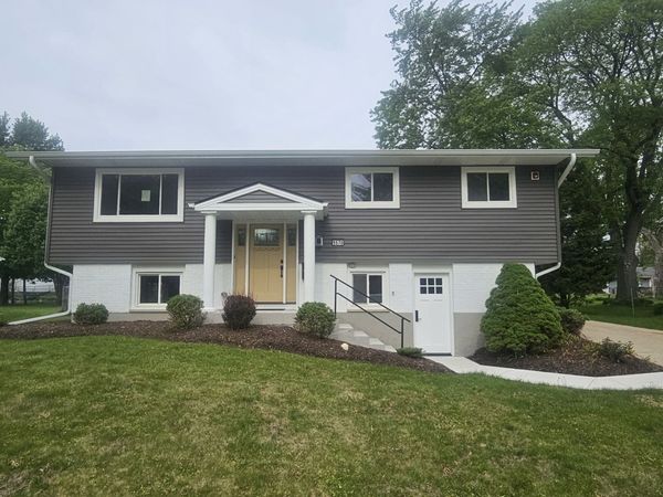 1570 Jefferson Road , Hoffman Estates, IL 60169