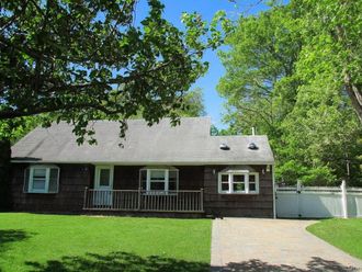 49 Highview Lane  Ridge, NY 11961