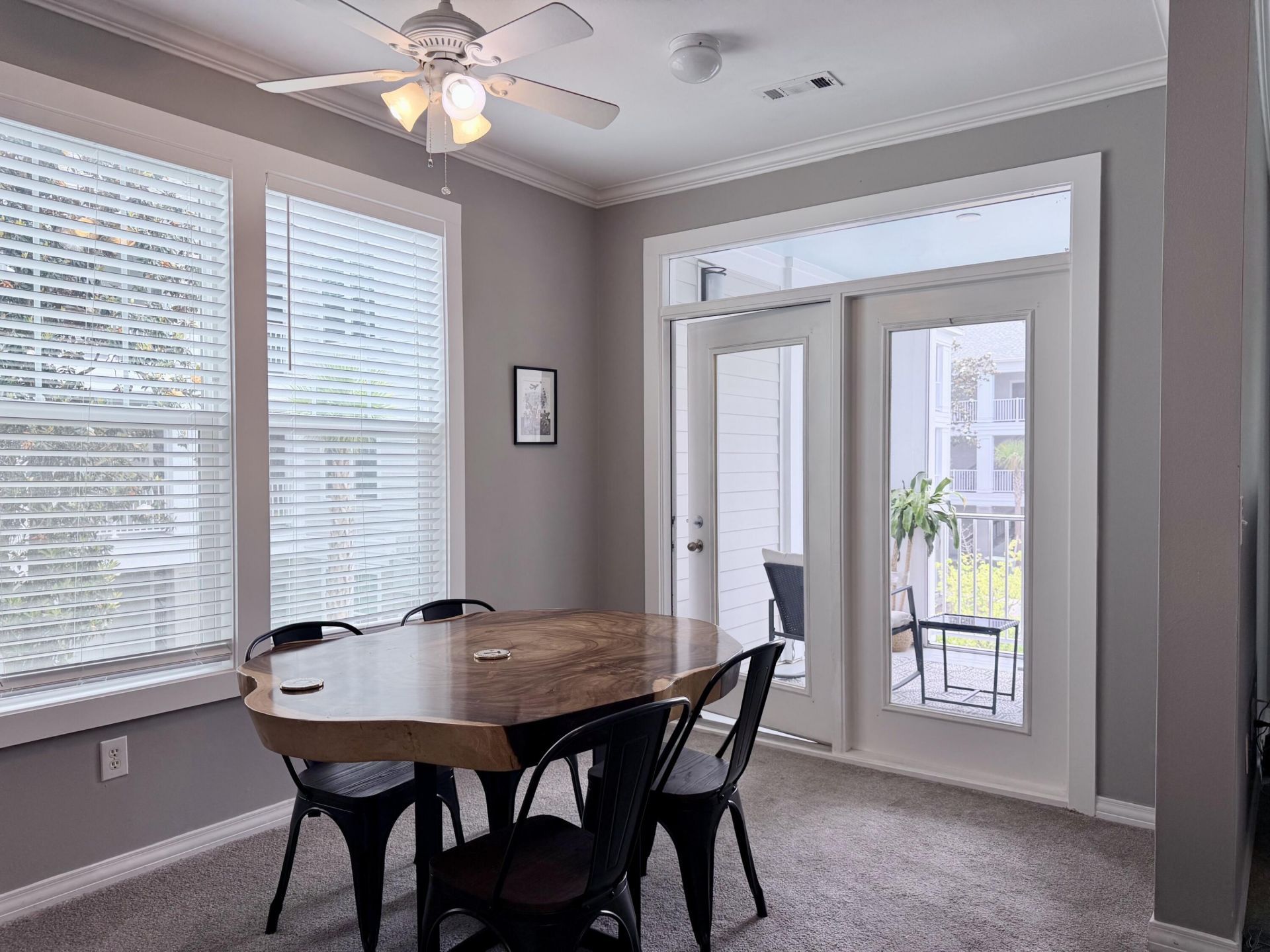 130 River Landing Drive Photo 5