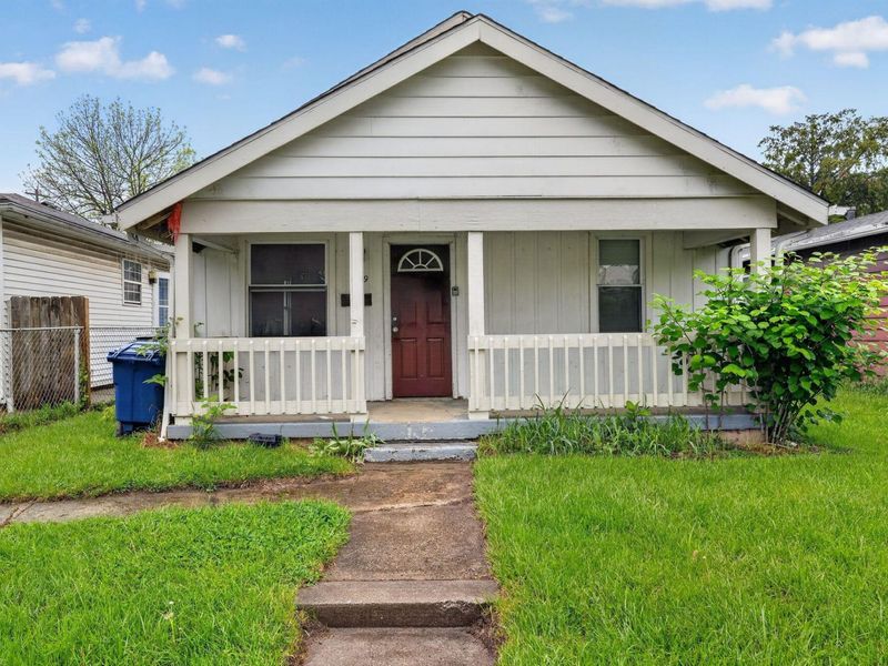 679 Dexter Avenue , Columbus, OH 43204 Photo 1