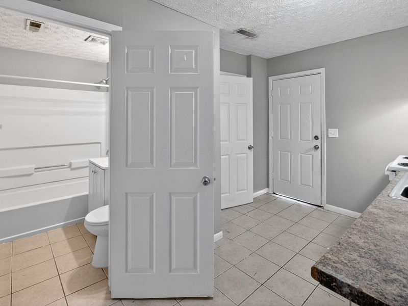 679 Dexter Avenue , Columbus, OH 43204 Photo 24