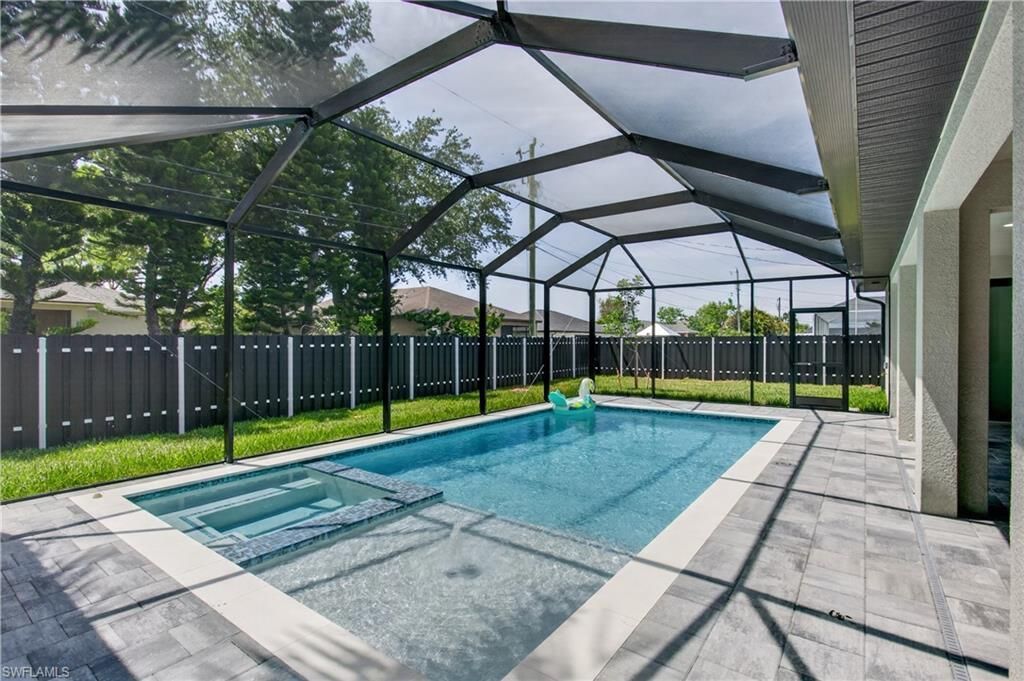 812 SW 14th Ave , Cape Coral, FL 33991 Photo