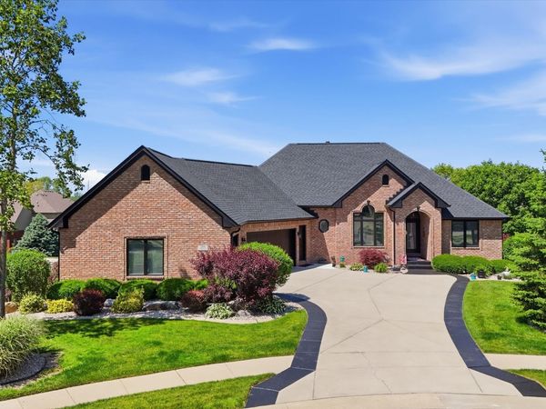 2900 Abbotsbury Court , Greenwood, IN 46143