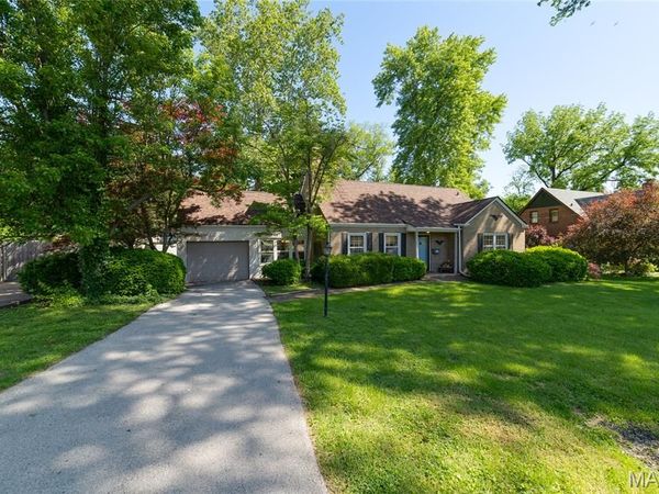 111 Royal Avenue , St Louis, MO 63135