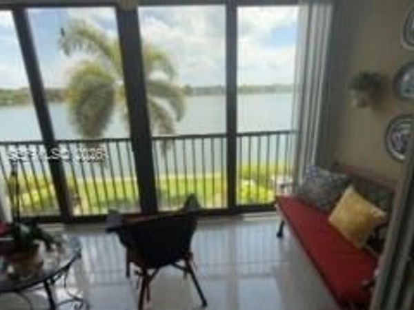 1400 SW 131st Way, Unit 203Q, Pembroke Pines, FL 33027