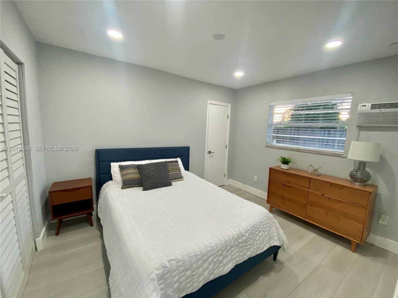 2512 Grant St, Unit Rear Guest, Hollywood, FL 33020 Photo