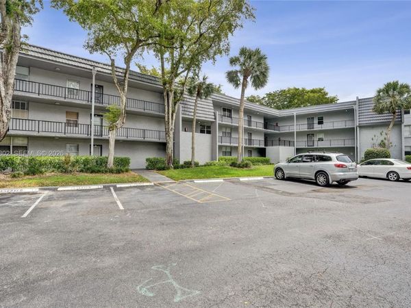 9070 Lime Bay Blvd , Unit 110, Tamarac, FL 33321