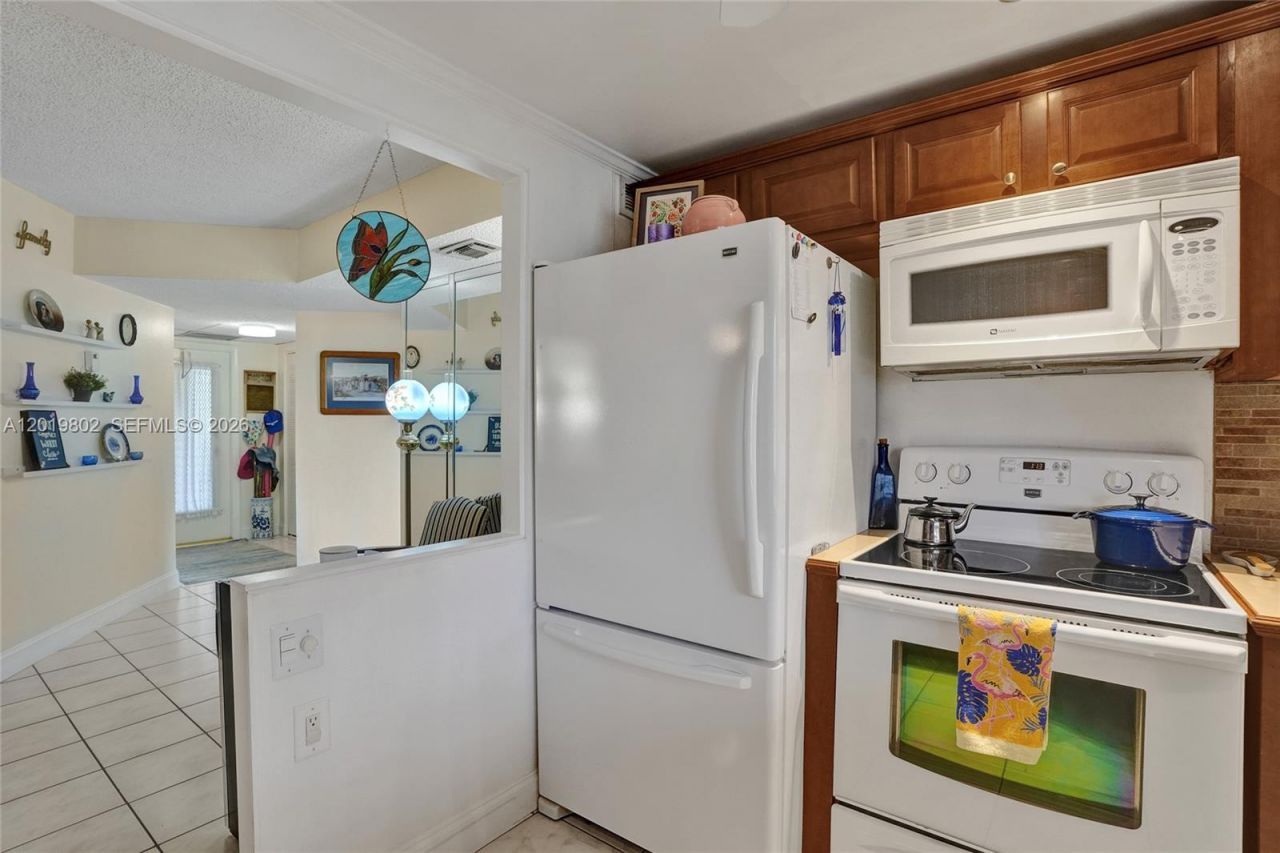 9070 Lime Bay Blvd , Unit 110, Tamarac, FL 33321 Photo