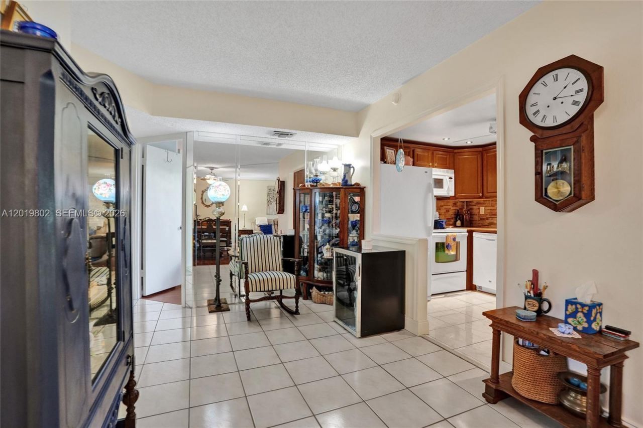 9070 Lime Bay Blvd , Unit 110, Tamarac, FL 33321 Photo