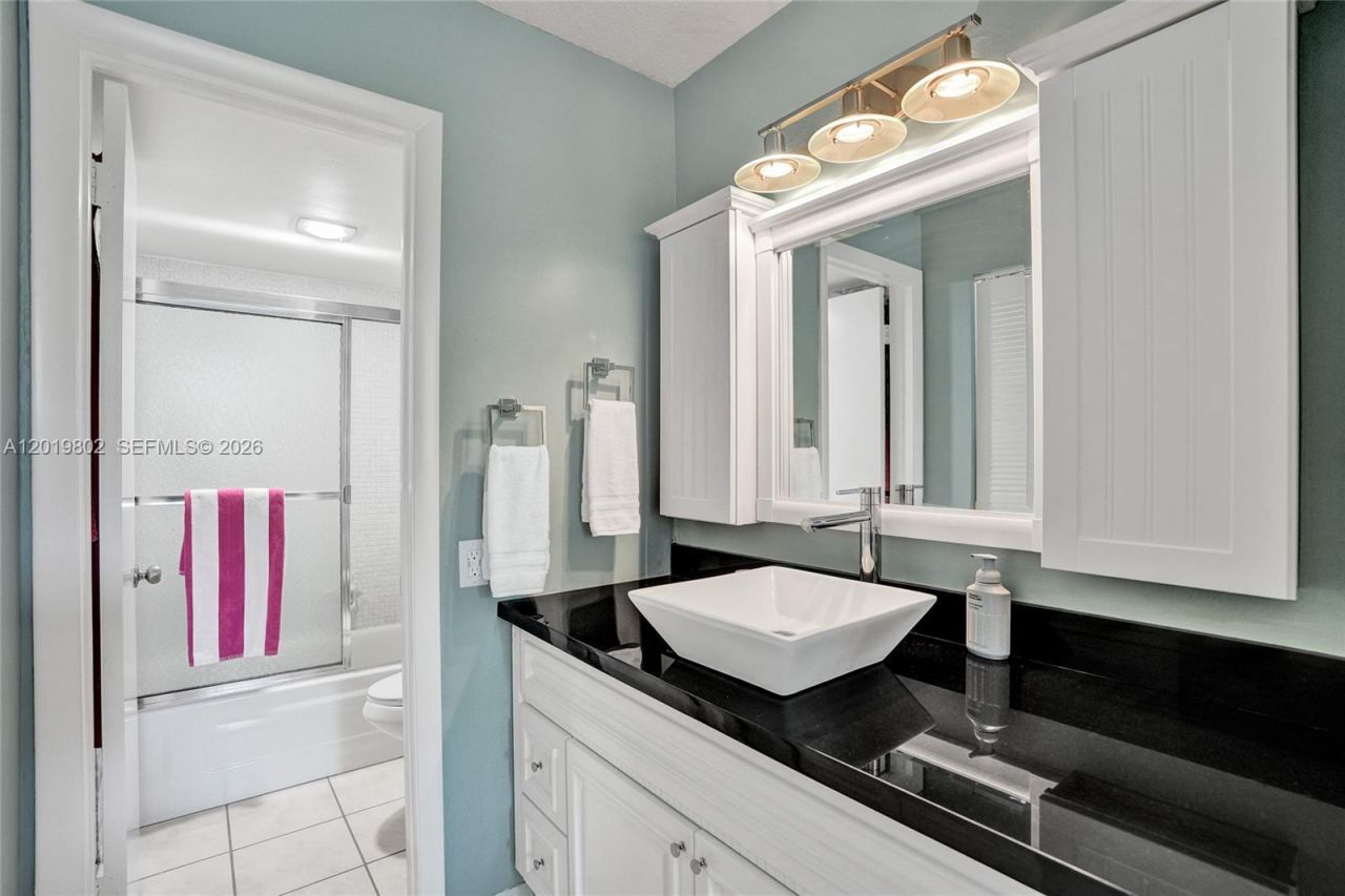 9070 Lime Bay Blvd , Unit 110, Tamarac, FL 33321 Photo
