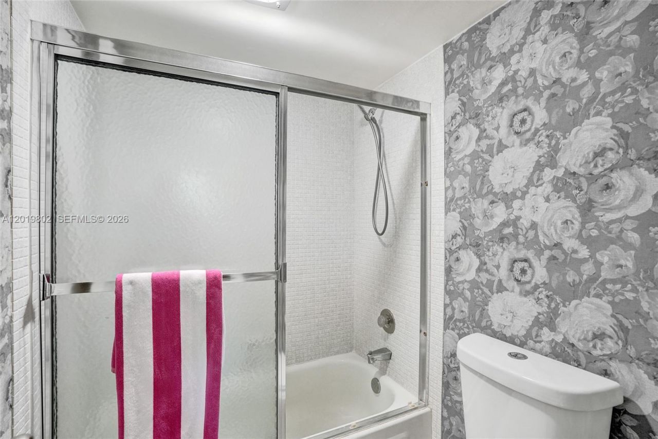 9070 Lime Bay Blvd , Unit 110, Tamarac, FL 33321 Photo