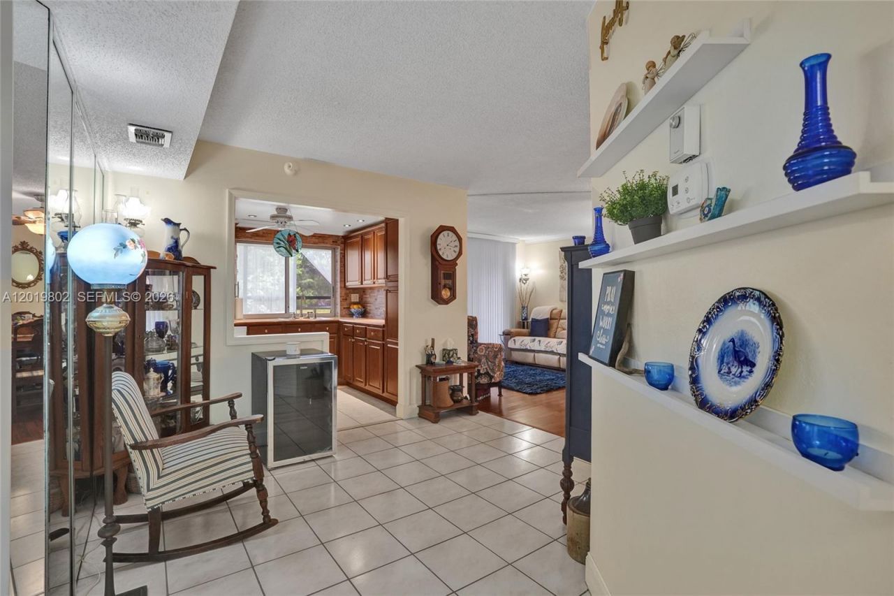 9070 Lime Bay Blvd , Unit 110, Tamarac, FL 33321 Photo