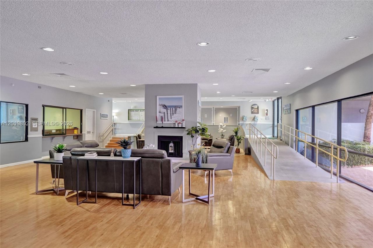 9070 Lime Bay Blvd , Unit 110, Tamarac, FL 33321 Photo
